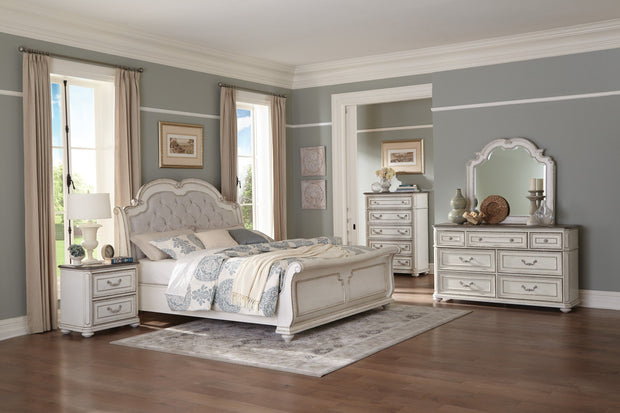 Willowick Antique White Sleigh Bedroom Set