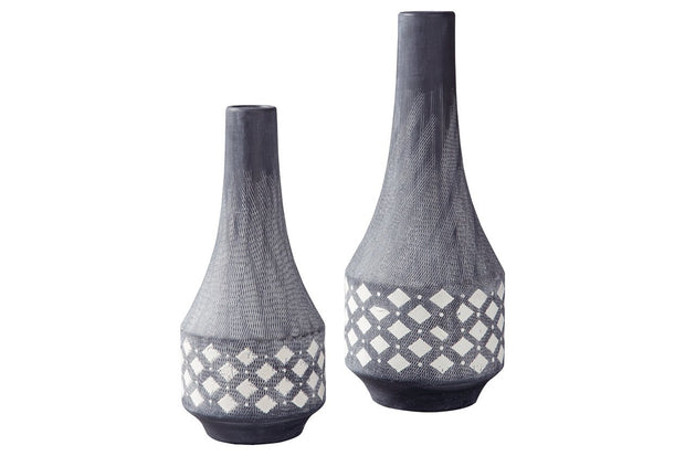Dornitilla Black/White Vase (Set of 2)