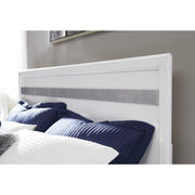 Jallory White Queen Footboard Storage Platform Bed