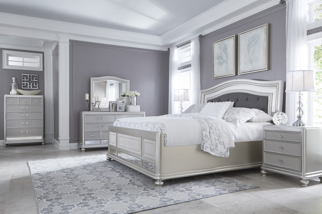 Coralayne 5 Piece Queen Panel Bedroom