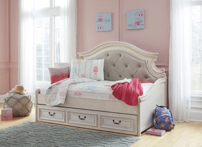 Realyn Chipped White Twin Daybed