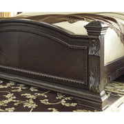 Wellsbrook Dark Brown Upholstered Panel Bedroom Set | B806